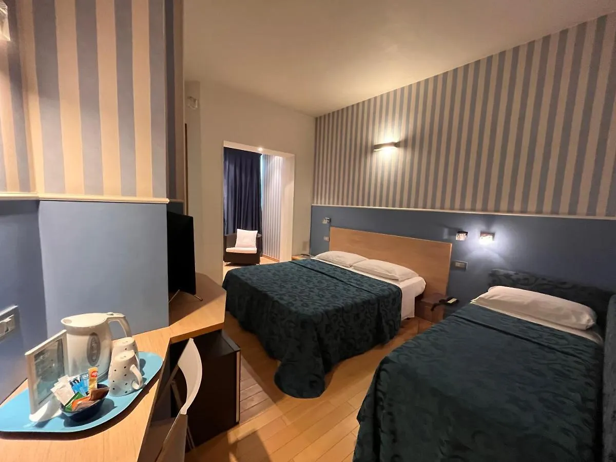 Hotel Perla - The Storyhoteller Riccione 3*,  Włochy